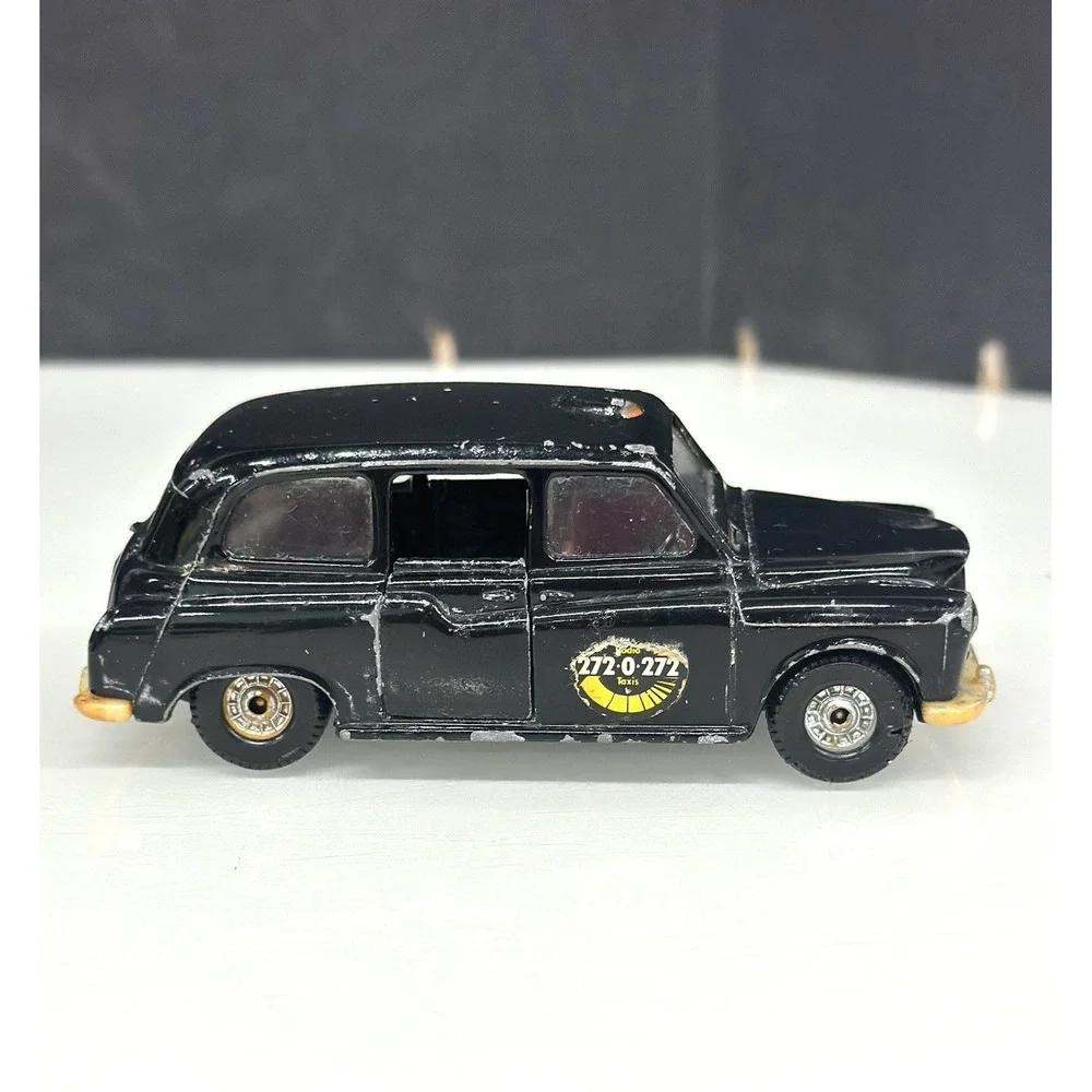 Corgi Juniors London Taxi Black Diecast Car Radio 272-0-272 Taxis Vintage Toy